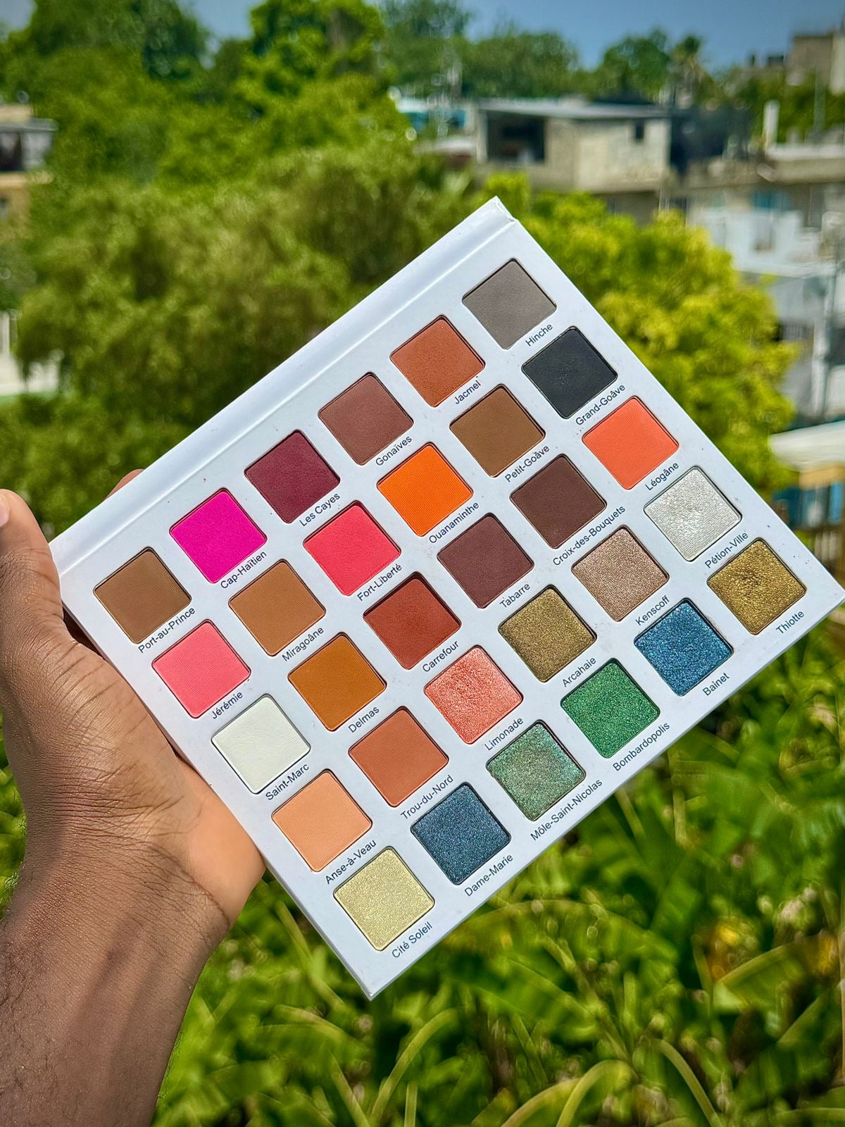 AYITI eyeshadow Palette
